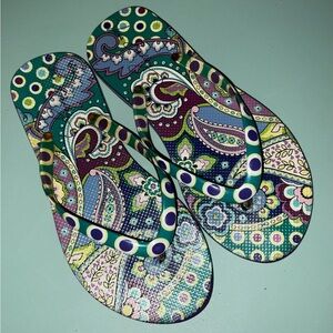 Vera Bradley Flip Flops Beach Summer Sandals in Heather Multicolor Paisley, Sz M